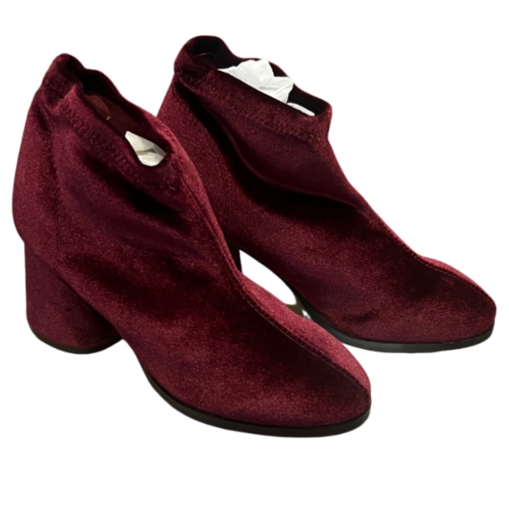 New Lov Mark Slinky Wine Velvet/Burgundy Velvet Heeled Booties Size 6